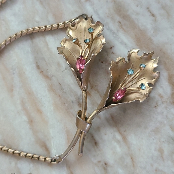 Vintage 1940s Floral Necklace & Earring Set - Picture 3 of 9